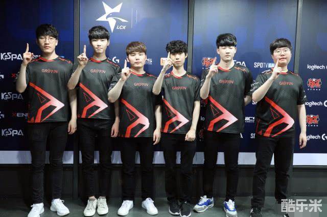 年轻球员的 年轻球员的