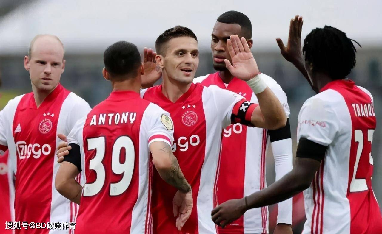 学生们认真 学生们认真