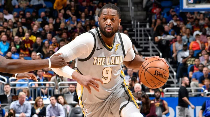 围绕手牌形 围绕手牌形